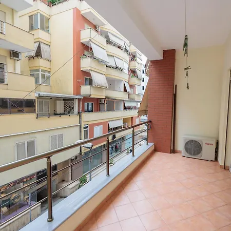 Izzy Appartement Tirana
